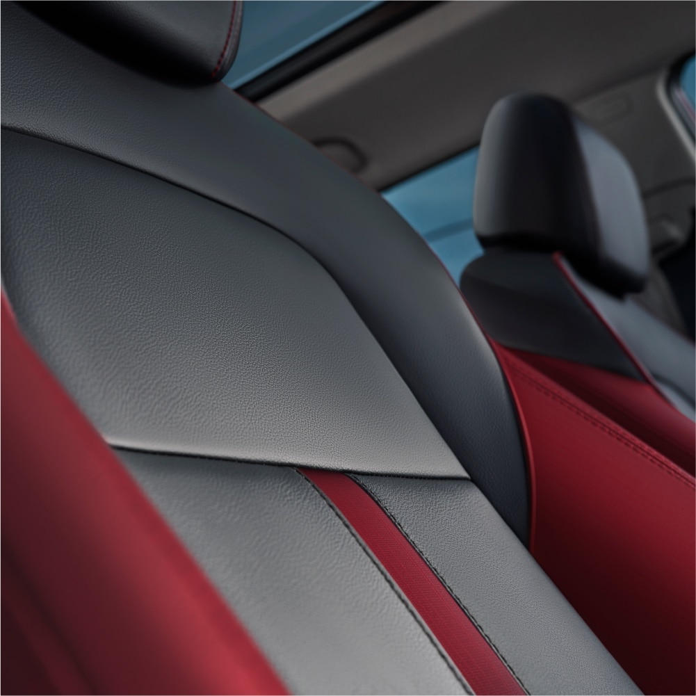 Asientos con diseño ergonómico Tracker